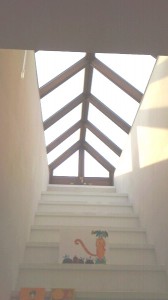 天井への階段
